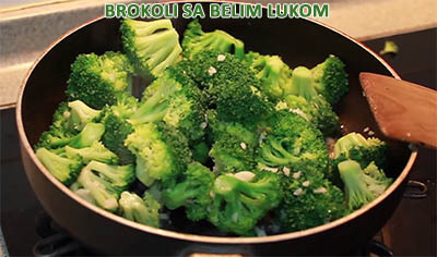 brokoli sa belim lukom